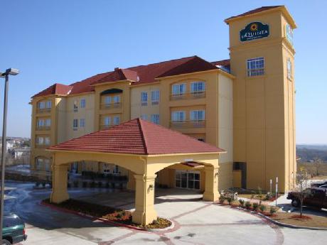 La Quinta Inn & Suites Fort Worth  Lake Worth