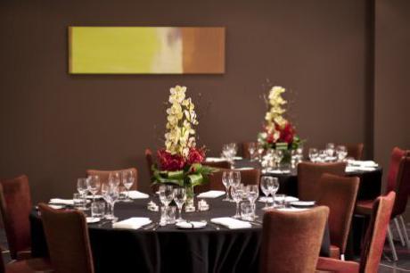 Radisson on Flagstaff Gardens Melbourne