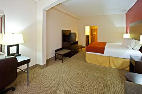 Holiday Inn Express Hotel & Suites LOUISVILLE EAST