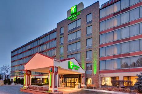 Holiday Inn Hotel & Suites WARREN