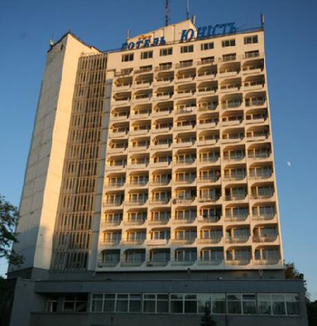 Yunost Hotel