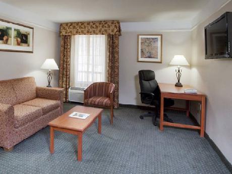 La Quinta Inn and Suites Ruidoso Downs