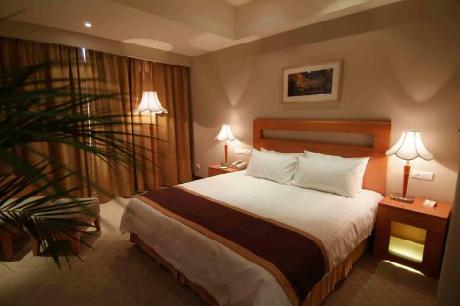 Donghu Lingang Pudong Airport Hotel