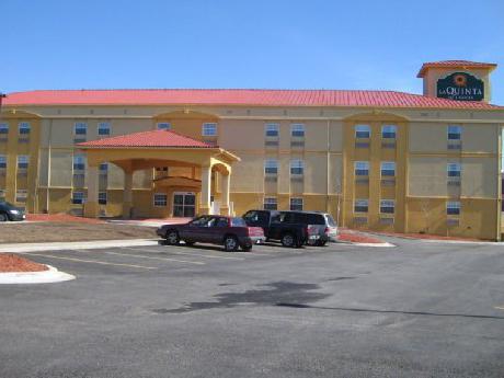 La Quinta Inn & Suites Blue Springs