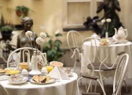 Collectors Lady Hamilton Hotel