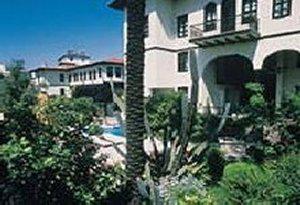 Marina Residence and Restaurant