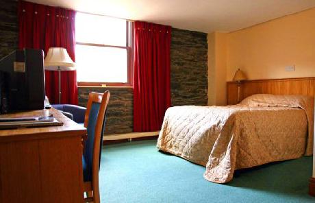 Whitewater Hotel & Leisure Club