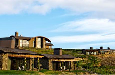 Cave B Inn at SageCliffe