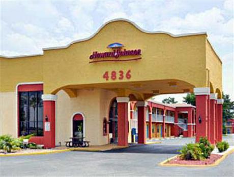Howard Johnson Express Inn - Suites Lake Front Park Kissimme