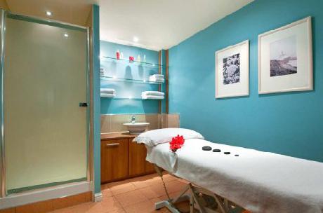 Doubletree by Hilton Aberdeen City