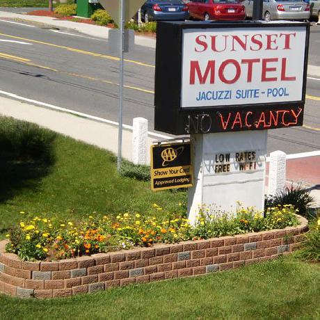 Sunset Motel Lee
