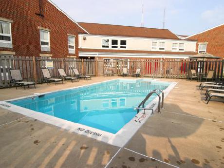 BEST WESTERN PLUS La Plata Inn