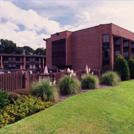 Buccaneer Inn Magnuson Hotel