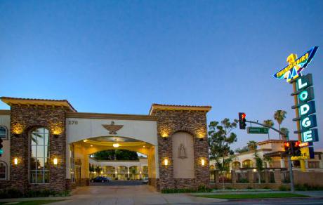 Thunderbird Lodge in Riverside