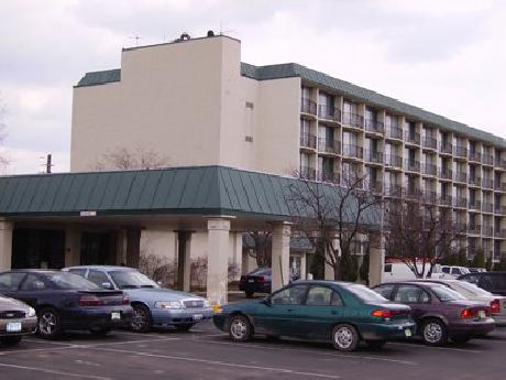 Ramada Woodstock