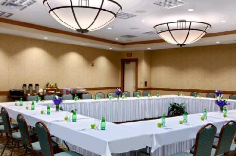 Hilton Austin Airport