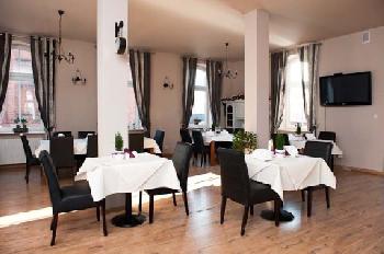 HOTEL ARKADIA WALBRZYCH