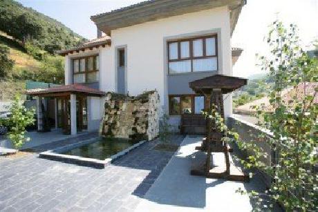 Santa Cristina De Lena