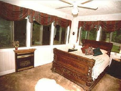 The Tudor House Bed & Breakfas