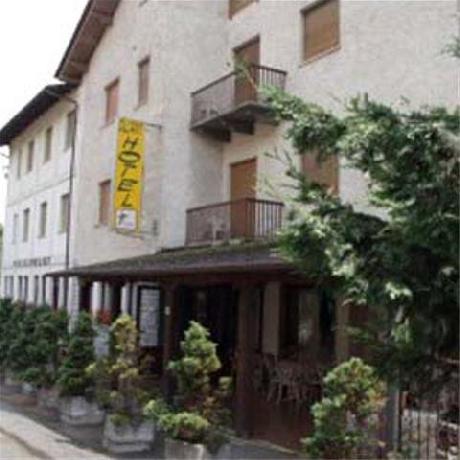 Hotel Dujany