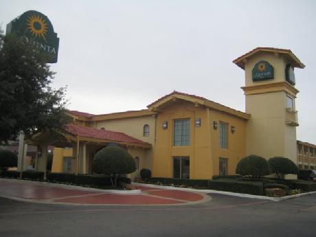 La Quinta Inn Dallas Northwest Farmers Branch