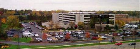 Brookfield Suites Hotel And Convention Center