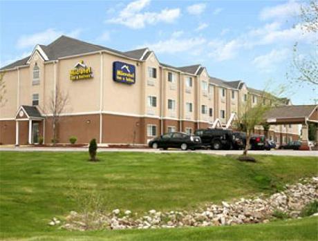 Microtel Inn and Suites Kansas City Airport