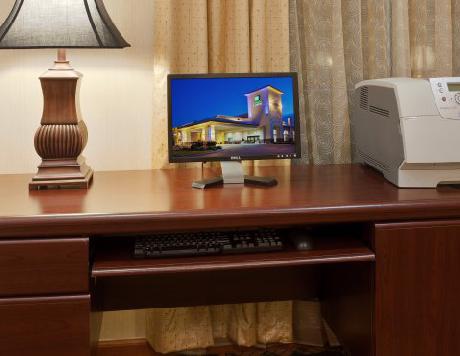 Holiday Inn Express MADERA