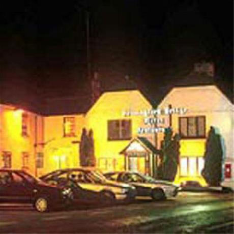 Shillingford Bridge Hotel