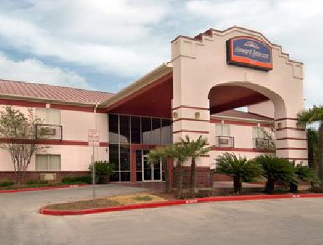 Howard Johnson Inn And Suites San Antonio Central