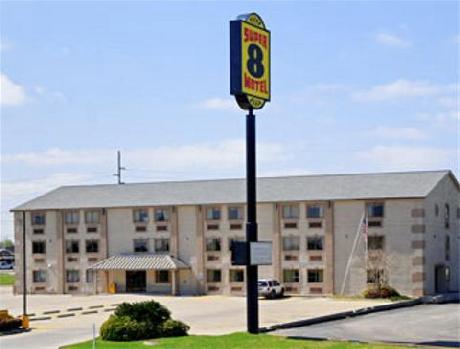 Super 8 Groves/Port Arthur Area