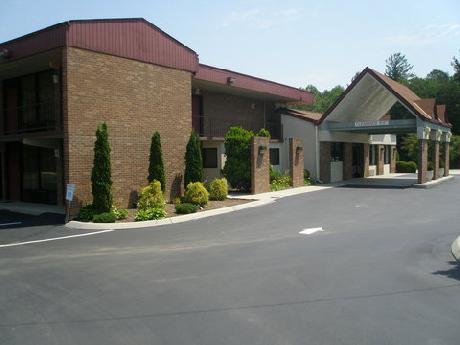 Econo Lodge Airport
