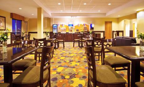 Holiday Inn Express Hotel & Suites CHICAGO NORTH-WAUKEGAN-GURNEE