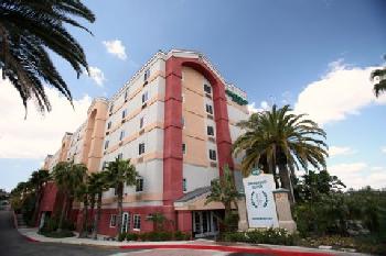 Greenwood Suites Anaheim Resort