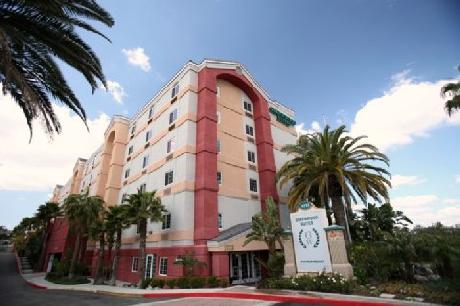 Greenwood Suites Anaheim Resort