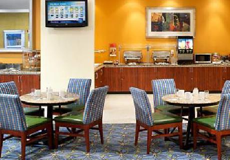 Courtyard Miami Beach South Beach