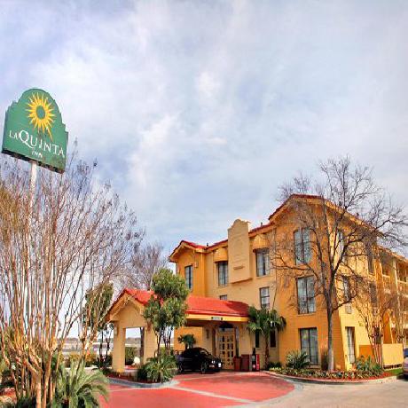 La Quinta Inn San Antonio Sea World/Ingram Park