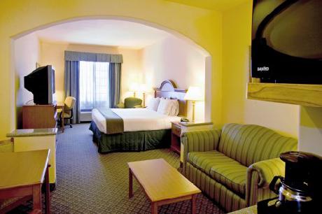 Holiday Inn Express Hotel & Suites RIO GRANDE CITY