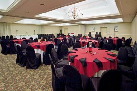 DT by Hltn Raleigh Brownstone University