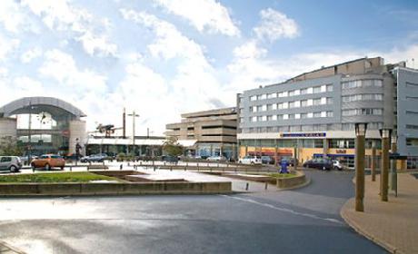 KYRIAD TOURS ST-PIERRE GARE