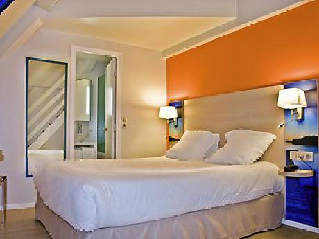all seasons Paris Maine Montparnasse (futur ibis Styles)