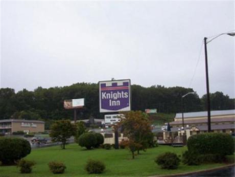 Knights Inn Collinsville