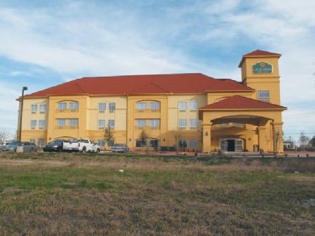 La Quinta Inn & Suites Angleton