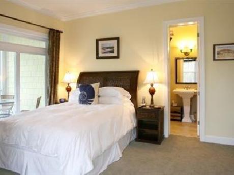 Waters Edge Inn at Folly Beach