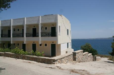 Dionysos Hotel