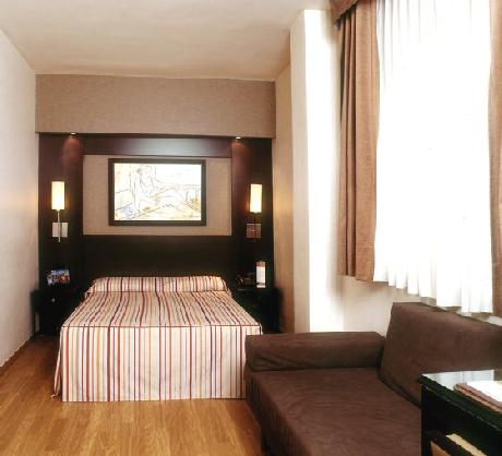 Catalonia Mikado Hotel