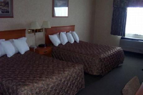 Lakeview Inn and Suites Brooks