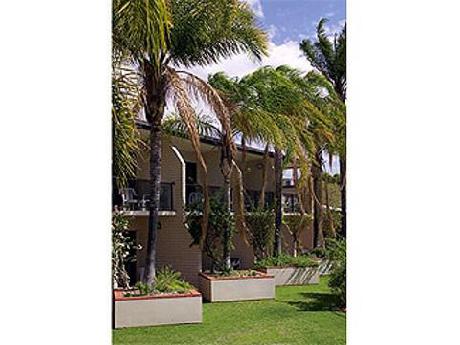 all seasons Alice Springs Oasis