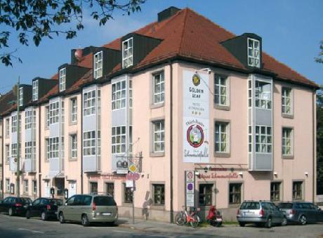 Golden Leaf Hotel Altmunchen