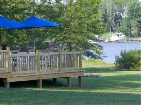 Historic Kent Manor Inn